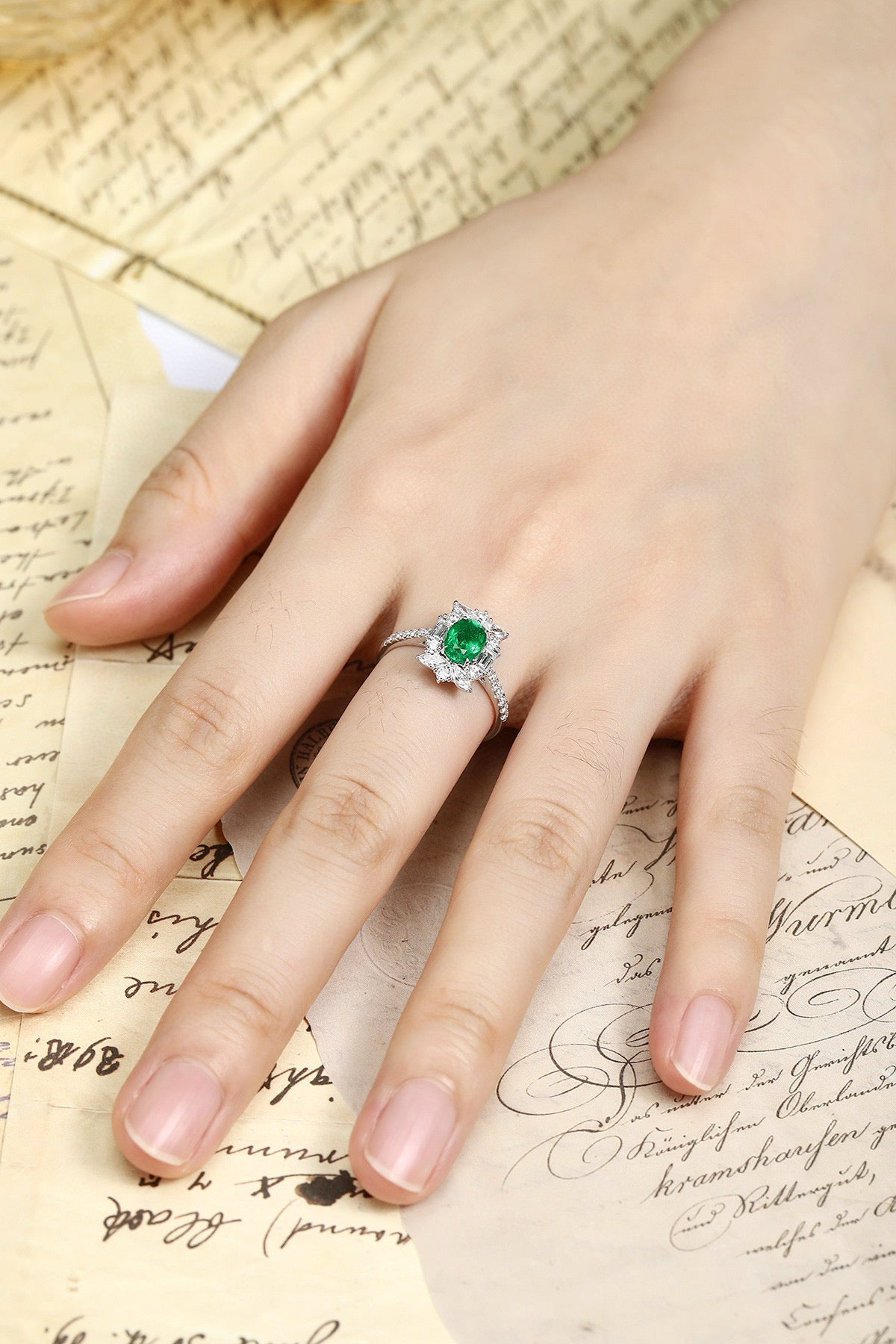 Pirmiana Customized 18k Gold 0.73ct Lab Grown Emerald with 0.69ct Diamond Ring Jewelry Engagement Gift Women