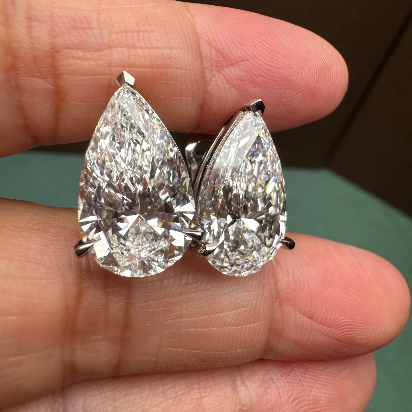 Pirmiana Cutomiezd Platinum and K Gold 7ct Pear Cut Lab Grown Diamond for Women Wedding Proposal earrings