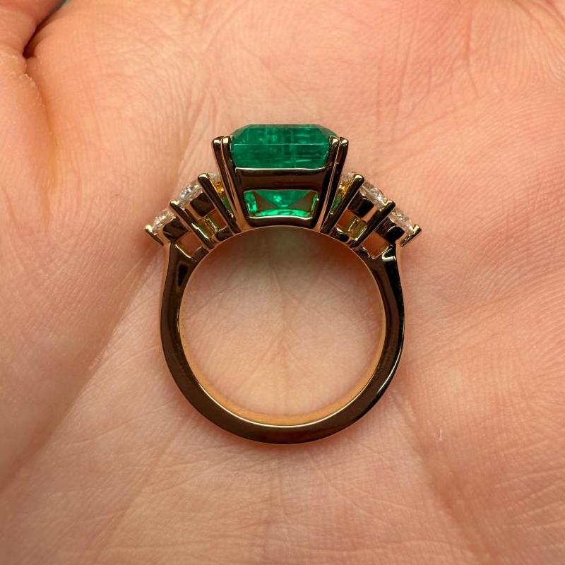 Pirmiana Jewelry Classic Ring 18K Yellow Gold 9x11mm 4.5ct Lab Grown Emerald Engagement ring for Women