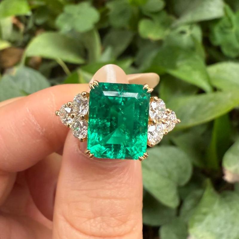 Pirmiana Jewelry Classic Ring 18K Yellow Gold 9x11mm 4.5ct Lab Grown Emerald Engagement ring for Women