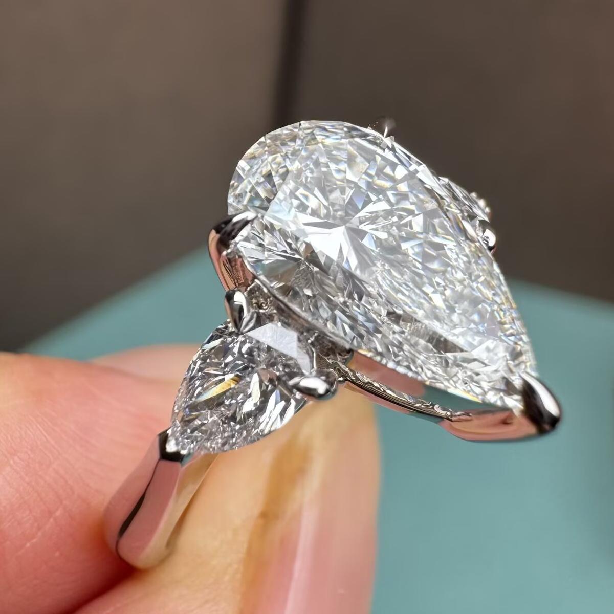 Pirmiana Jewelry Customized 18k White Gold 2ct Pear Shape Lab Grown Diamond Engagement Wedding Band Rings for Women Fine Jewelry