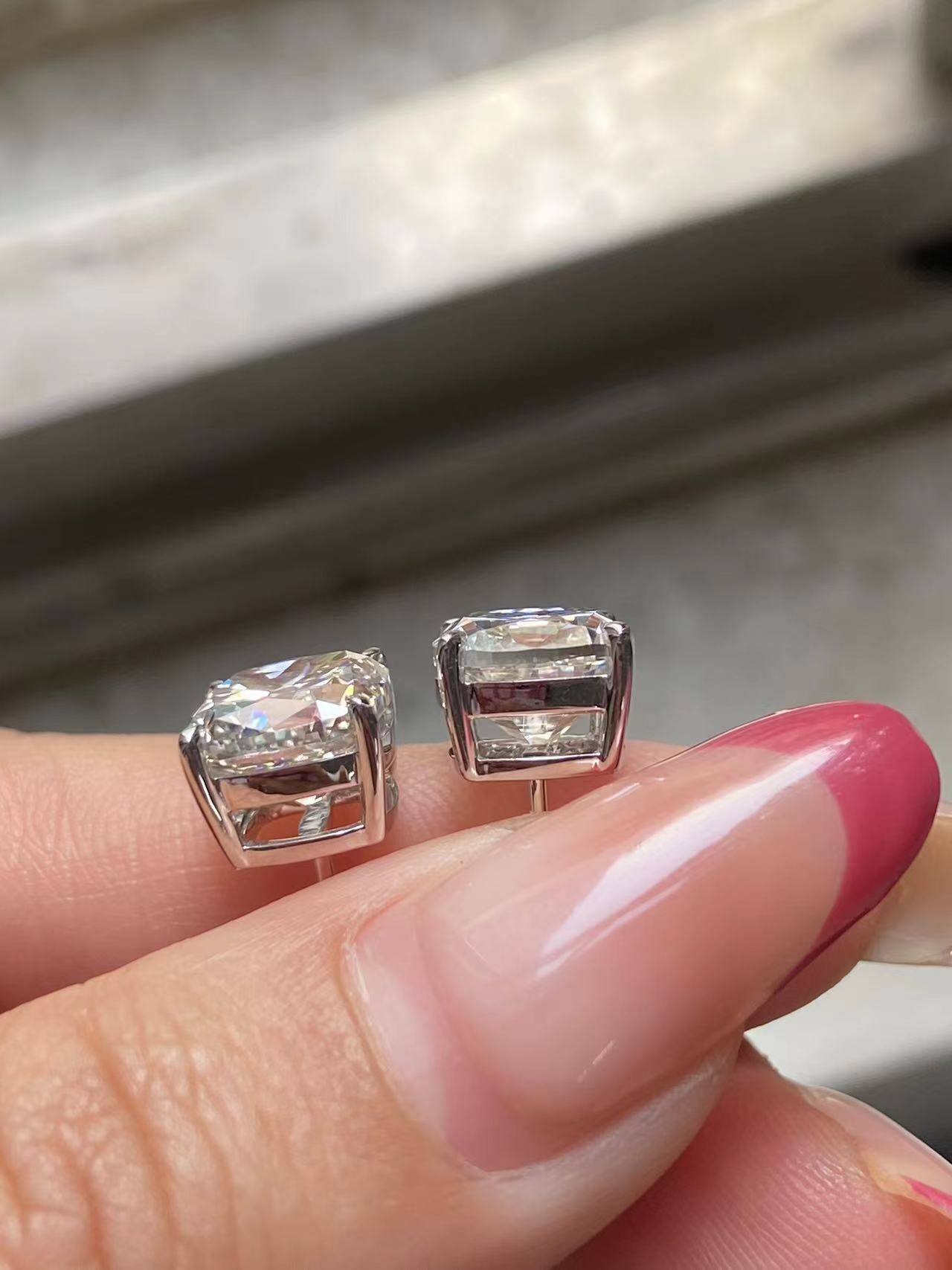 About shipping , ship by FEDEX , DHL , UPS express , all world shipping about 7-10 days More quetions welcome contact us , thanks WhatsApp 0086 19172116536 ( Rosa)