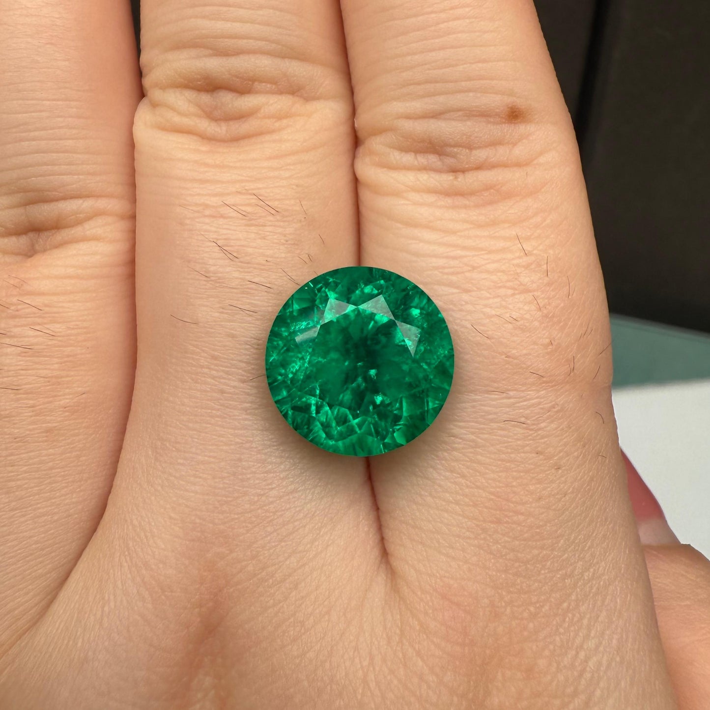 Pirmiana 13x13mm 8.2ct Round Shape Lab Grown Emerlad
