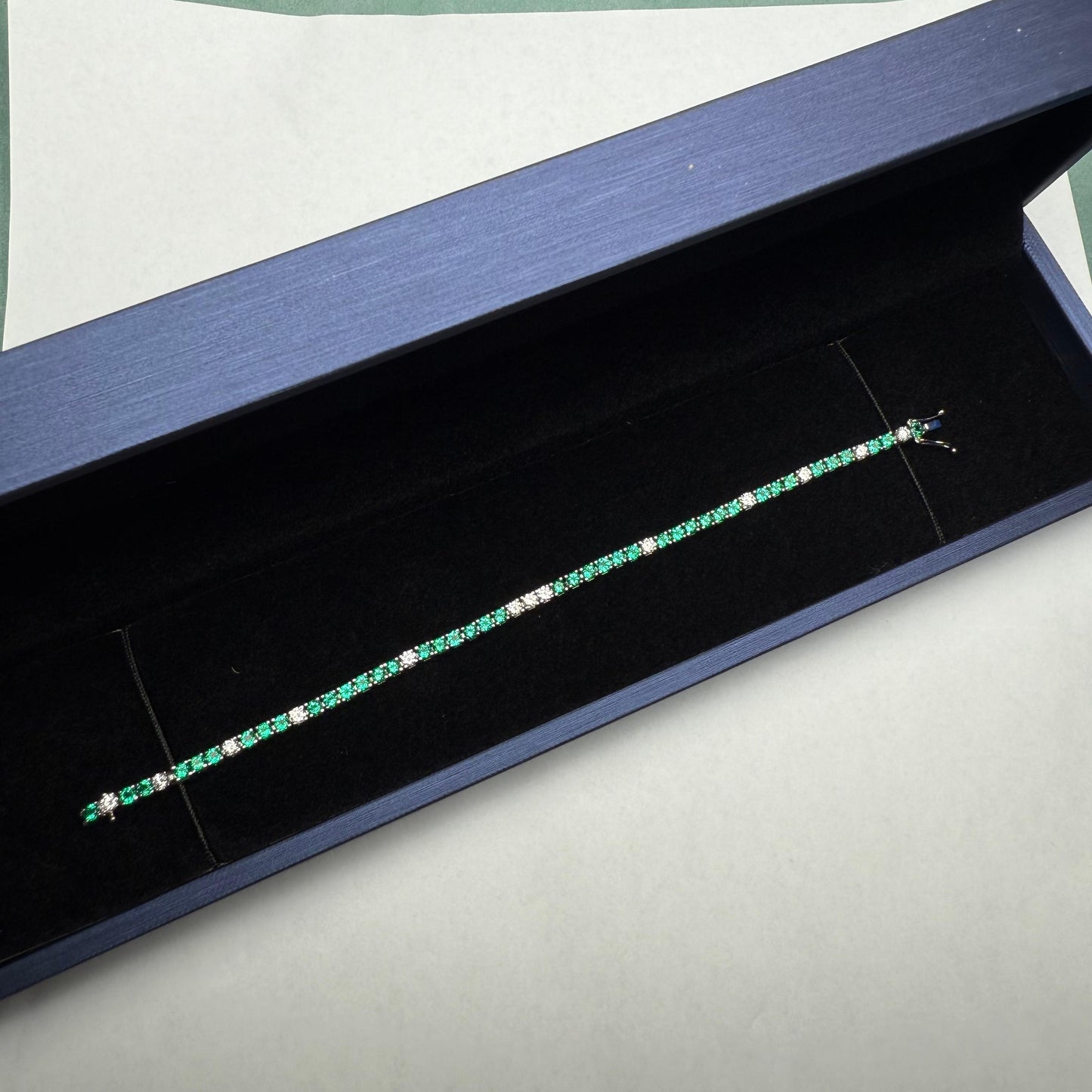 Pirmiana Jewelry Customized 18K White Gold 2.5mm Each Lab Grown Emerlad Bracelet for Women Fine Jewelry