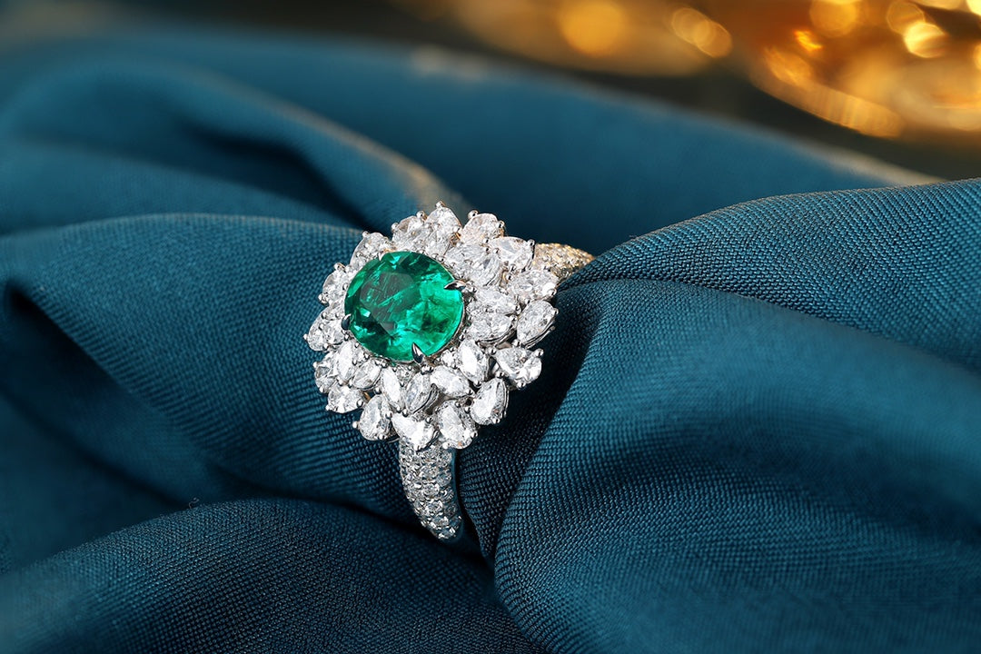 Pirmiana Customized 18K Gold 1.365ct Lab Grown Emerald Ring Engagement Band Jewelry for Women Gifts