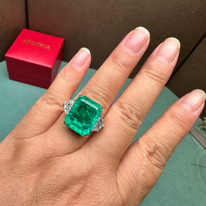 Pirmiana Custom Design 14K gold 13.08ct lab grown emerald ring