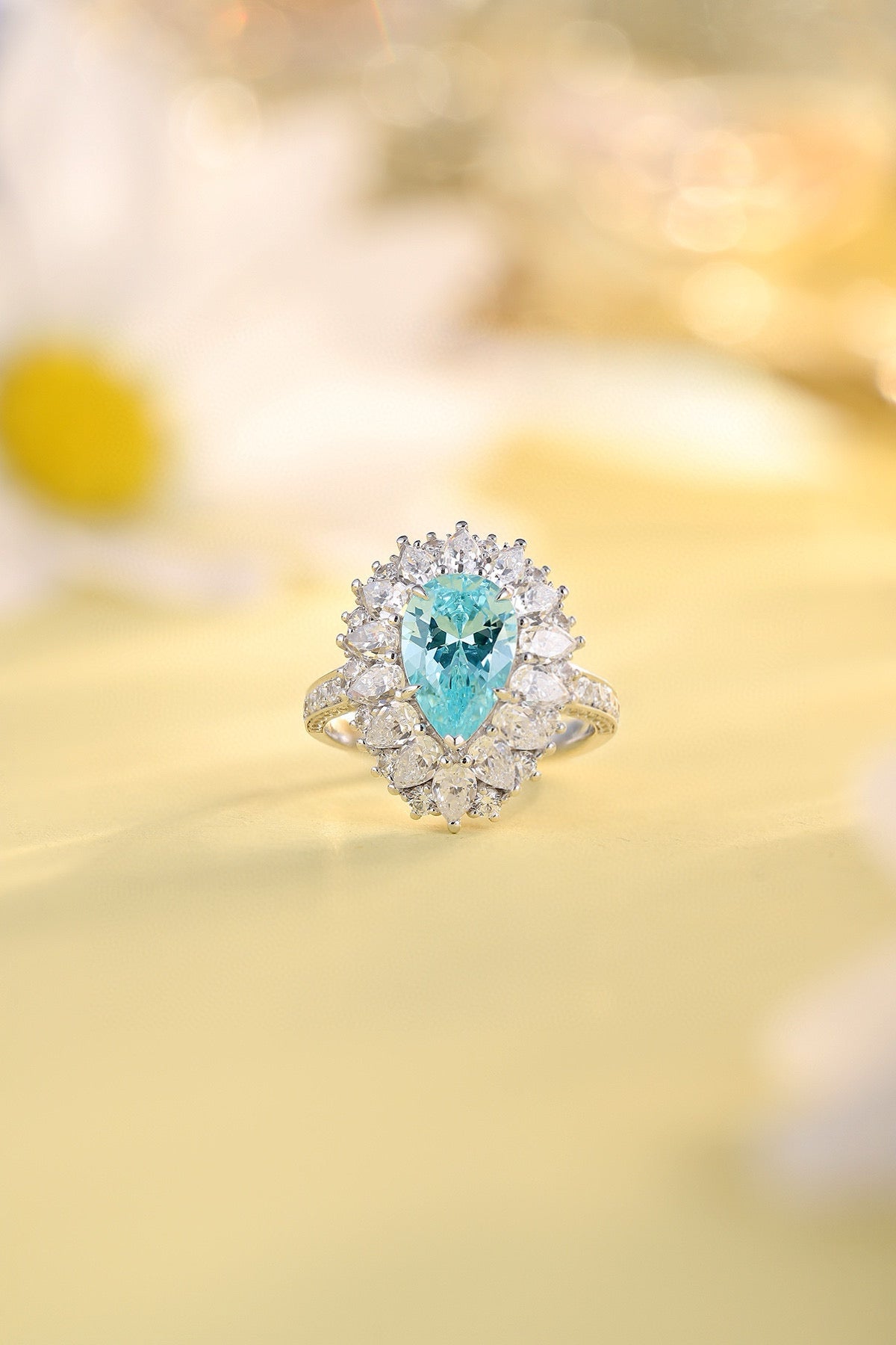 Pirmiana Elegant and Luxury 2.6ct Simulated Diamond Rings 18K Gold Jewelry Engagement Gift Women