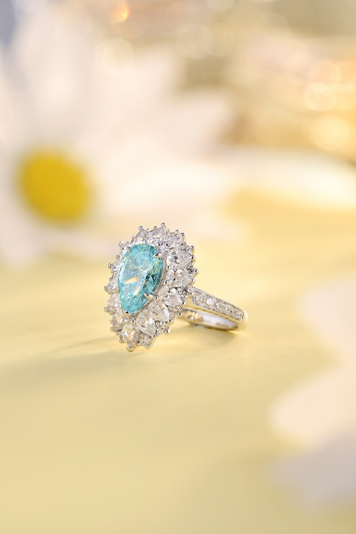 Pirmiana Elegant and Luxury 2.6ct Simulated Diamond Rings 18K Gold Jewelry Engagement Gift Women
