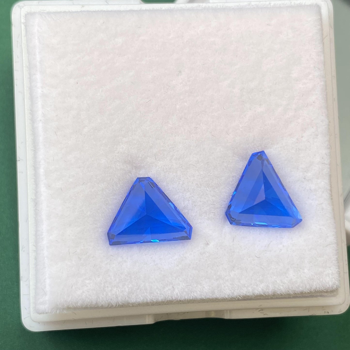 Pirmiana Triangle shape Lab Grown Cobalt Spinel Loose Gemstones for Jewelry Making