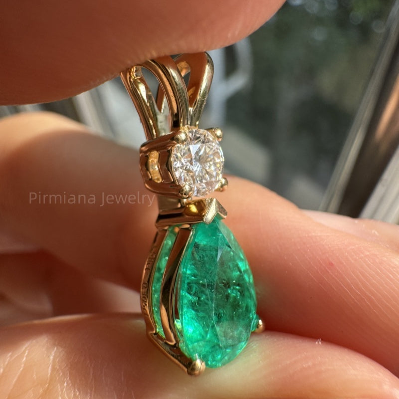 Pirmiana 18K Yellow Gold 1.58ct Lab Grown Emerald and 0.3ct DEF VS Round Cut Lab Grown Diamond necklace and pendant Engagement gift for Women