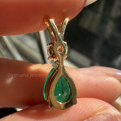 Pirmiana 18K Yellow Gold 1.58ct Lab Grown Emerald and 0.3ct DEF VS Round Cut Lab Grown Diamond necklace and pendant Engagement gift for Women