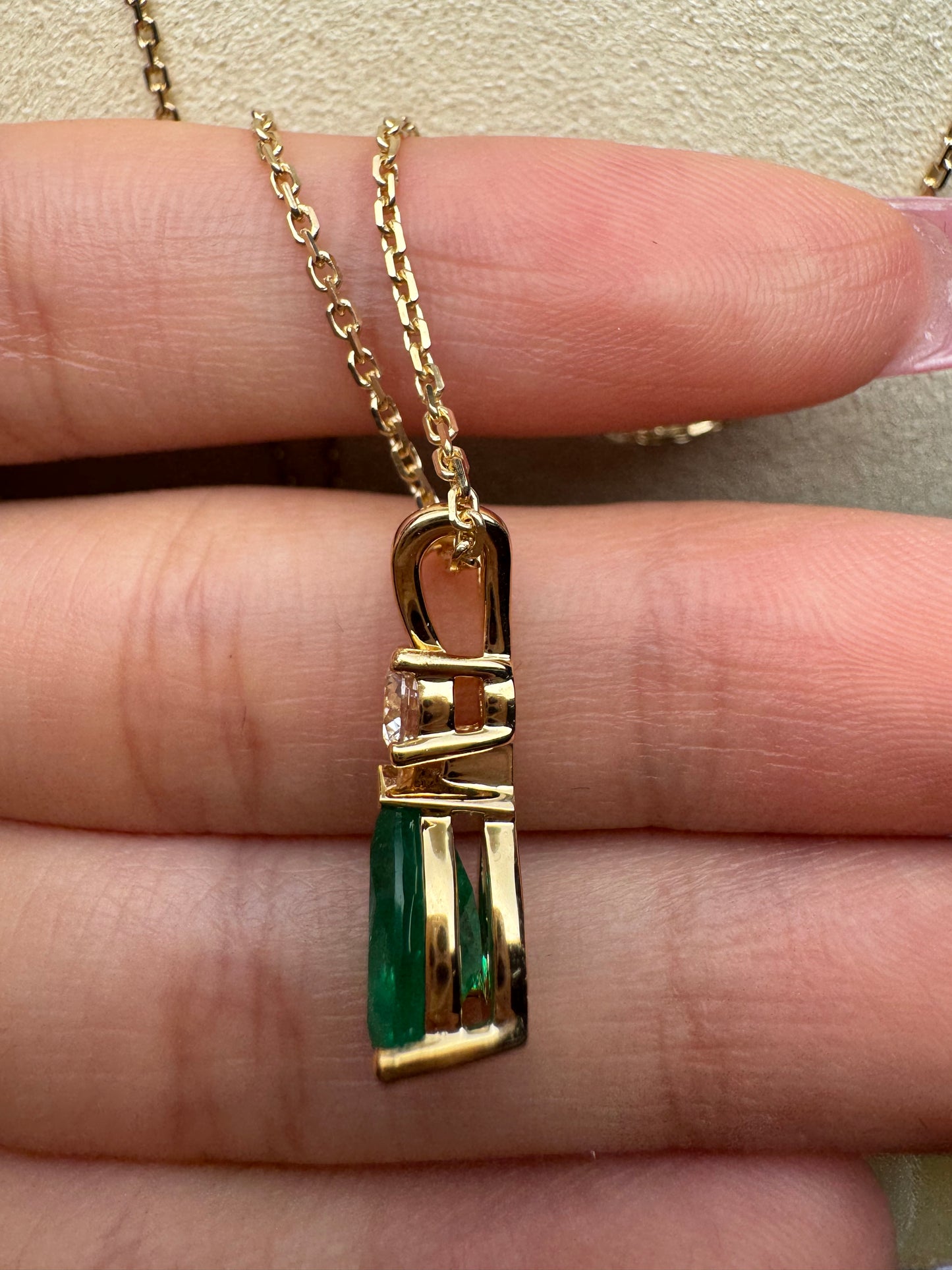Pirmiana 18K Yellow Gold 1.58ct Lab Grown Emerald and 0.3ct DEF VS Round Cut Lab Grown Diamond necklace and pendant Engagement gift for Women
