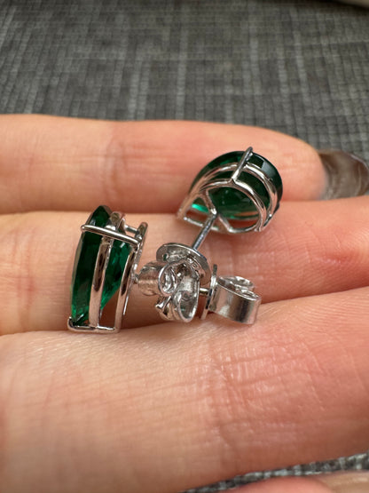 Classic Style Lab Grown Emerald Earrings Nice Gift For Ladies and Women