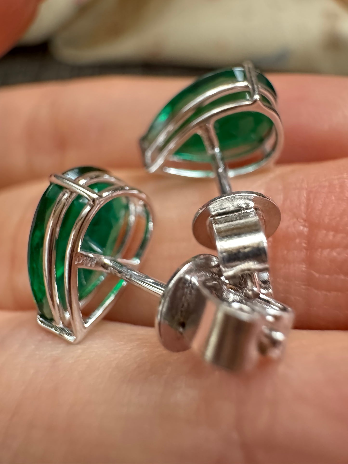 Classic Style Lab Grown Emerald Earrings Nice Gift For Ladies and Women