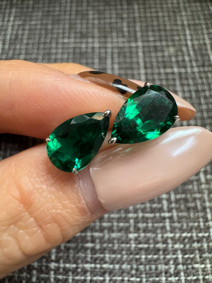 Classic Style Lab Grown Emerald Earrings Nice Gift For Ladies and Women