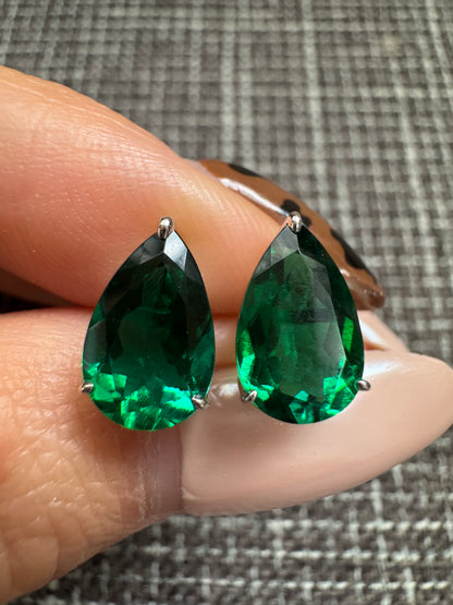 Classic Style Lab Grown Emerald Earrings Nice Gift For Ladies and Women