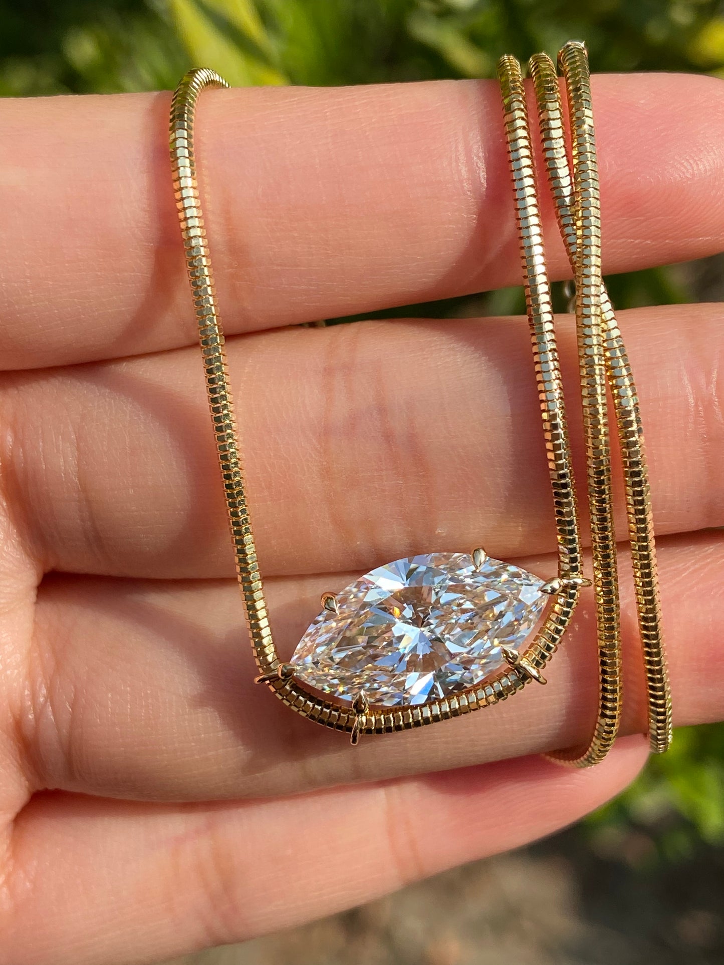 Pirmiana Hot Sale Classic Design Marquiso Shape Lab Grown  Diamond 18k Yellow Gold Necklace 5ct  Lab Grown Emerald Girlfriend Gift