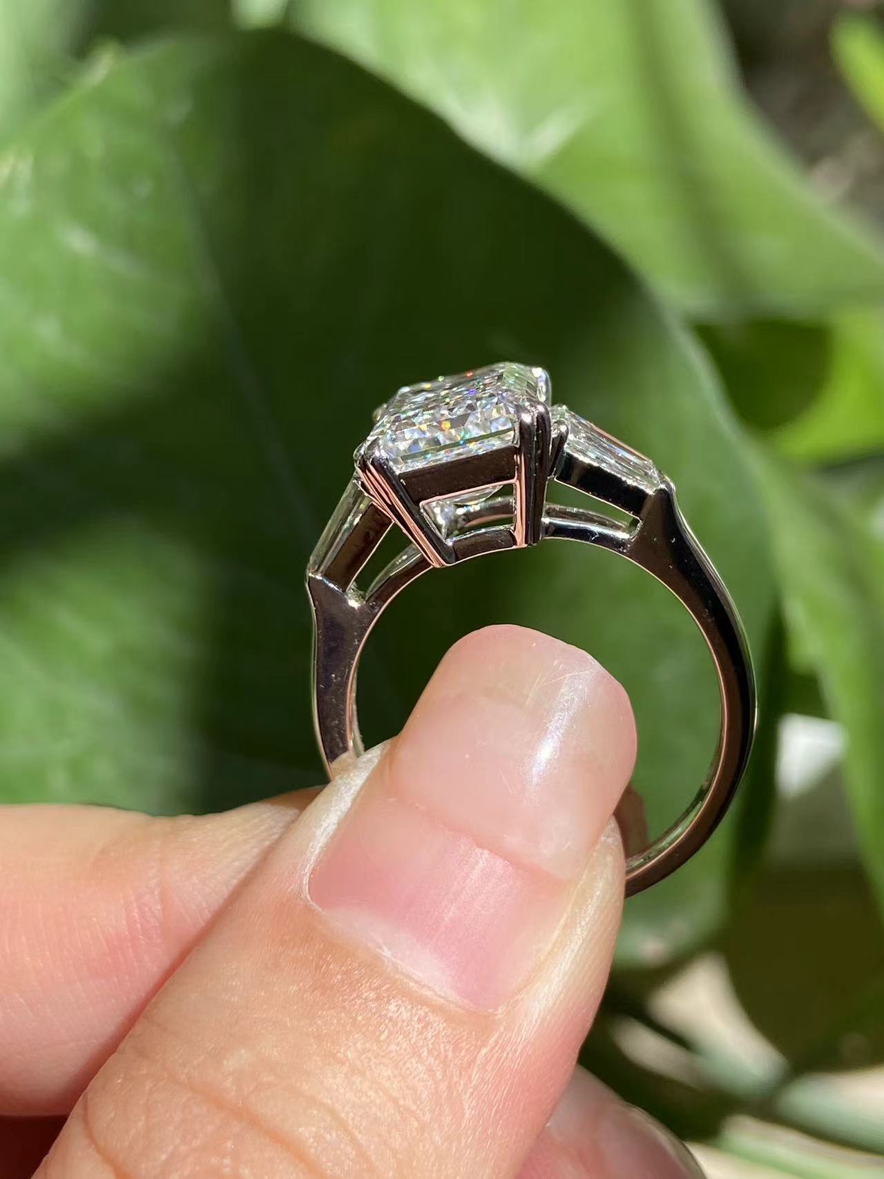 Pirmiana Hot Sale Classic Design Main Stone 5ct Emerald Shape Ring Side Stone Lab Grown Diamond 14K Gold Girlfriend Gift