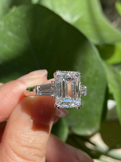 Pirmiana Hot Sale Classic Design Main Stone 5ct Emerald Shape Ring Side Stone Lab Grown Diamond 14K Gold Girlfriend Gift