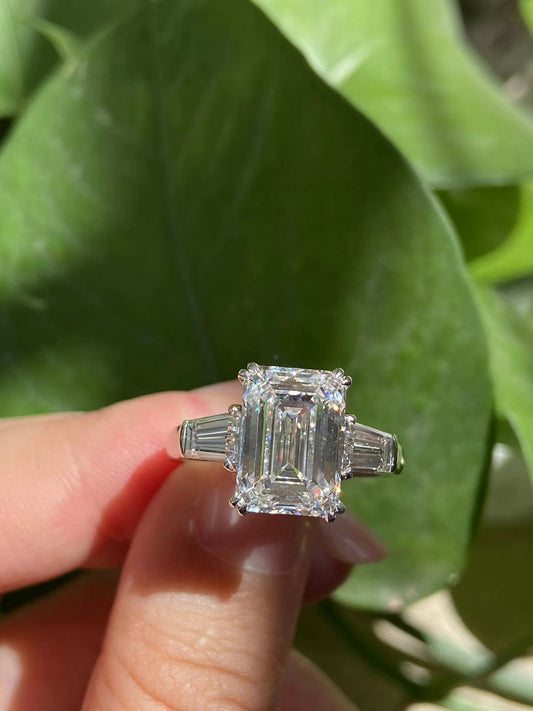 Pirmiana Hot Sale Classic Design Main Stone 5ct Emerald Shape Ring Side Stone Lab Grown Diamond 14K Gold Girlfriend Gift