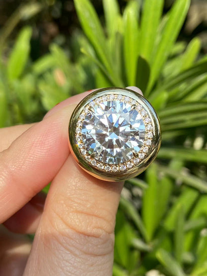 Pirmiana Hot Sale Classic Design Main Stone 7ct Round Shape Ring Side Stone Lab Grown Diamond 18K Gold Girlfriend Gift