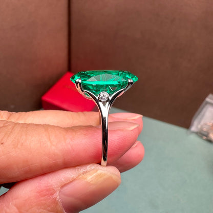 Pirmiana New 18K White gold 7.735ct Oval Lab Grown Emerald Ring Size Adjustable