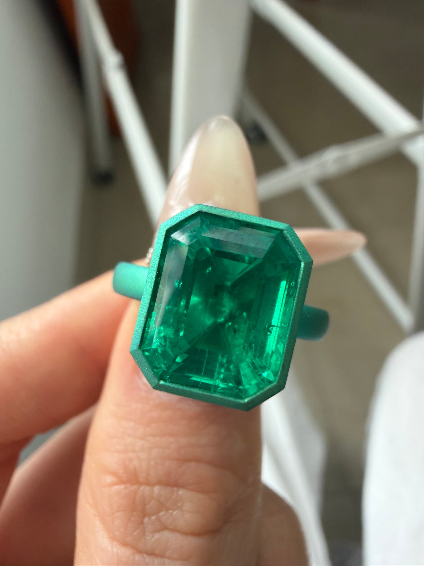 Pirmiana Jewelry Custom Design Ruif Jewelry Classic Design Popular Personality Titanium Gold 3ct Top Quality Lab Grown Emerald  Ring Jewelry For Man Gift