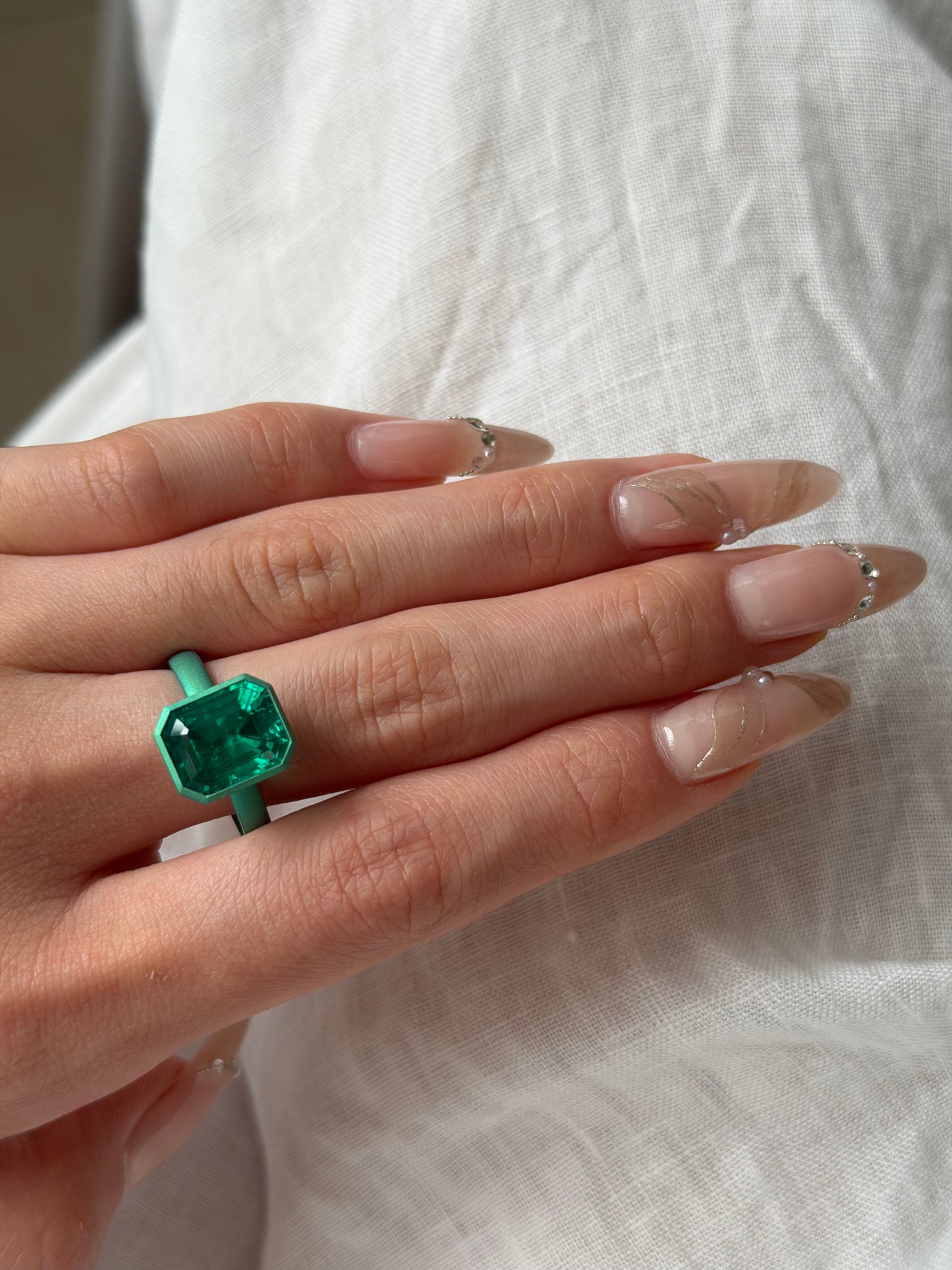 Pirmiana Jewelry Custom Design Ruif Jewelry Classic Design Popular Personality Titanium Gold 3ct Top Quality Lab Grown Emerald  Ring Jewelry For Man Gift