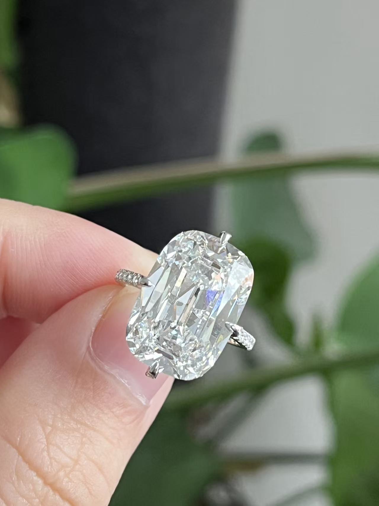 Pirmiana Jewelry Customized Platinum 10.11ct Lab Grown Diamond Three Stone Engagement Rings for Women Fine Jewelry