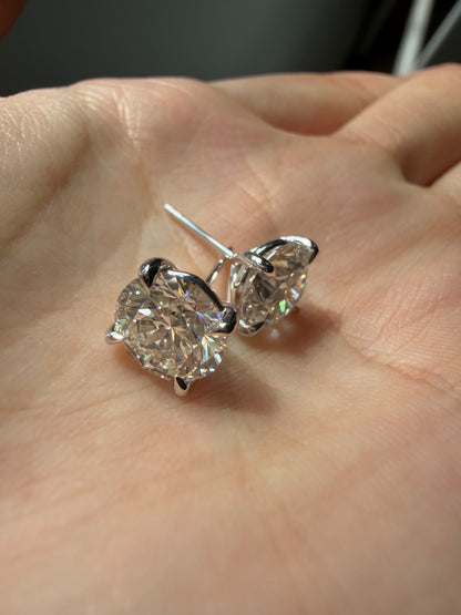 Pirmiana Custom Design 18K White Gold Earrings Stubs for Women Daily Wear 2.5ct Each Round Shape CVD Lab Grown Diamond Jewelry