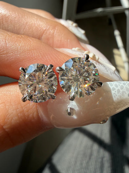 Pirmiana Custom Design 18K White Gold Earrings Stubs for Women Daily Wear 2.5ct Each Round Shape CVD Lab Grown Diamond Jewelry