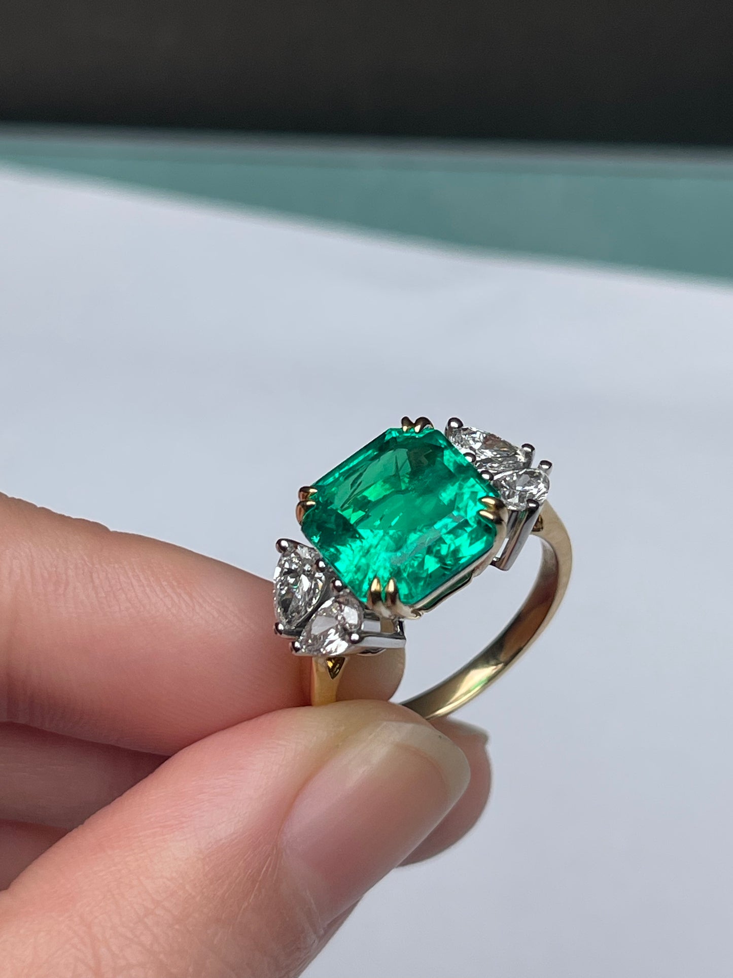 Pirmiana Customized 18k Gold 4.75ct Lab Grown Emerald with 0.979ct Diamond Ring Jewelry Engagement Gift Women