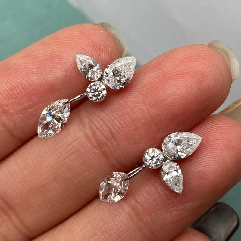 Primiana  2025 Hot Sale Special Design 18K Pear Shape Earrings Perforation Lab Diamond Girlfriend Gift
