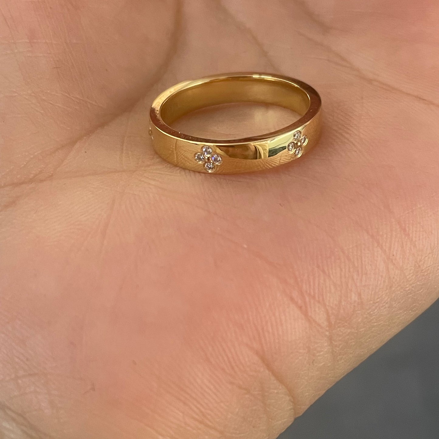 Pirmiana Custom Design 18k Yellow Gold Round Shape 1.2mm Lab Grown Diamond Ring