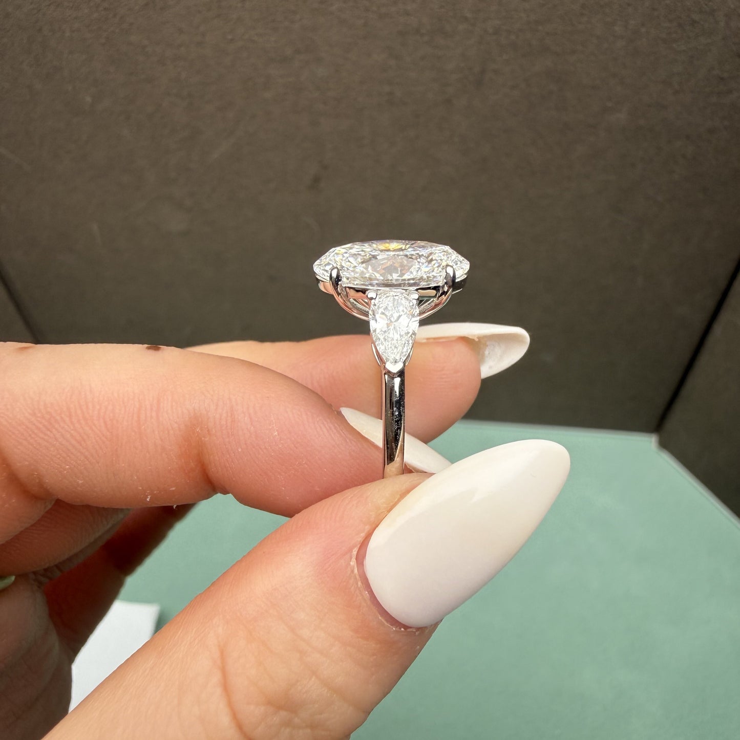 Pirmiana Jewelry Customized 18k White Gold 5ct pear shape Lab Grown Diamond Rings Engagement Wedding Band Rings for Women Fine Jewelry