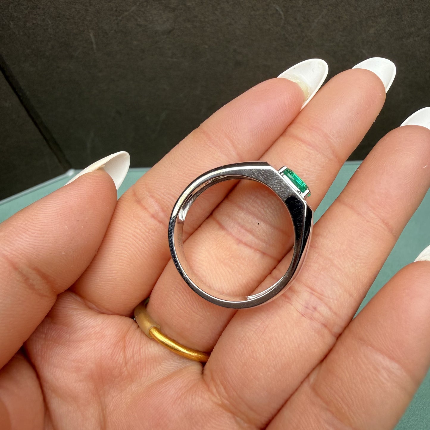 Pirmiana Hot Sale Classic Design Lab Grown Emerald 14k White Gold Rings 6X8MM 0.7ct Lab Grown Emerald Girlfriend Gift