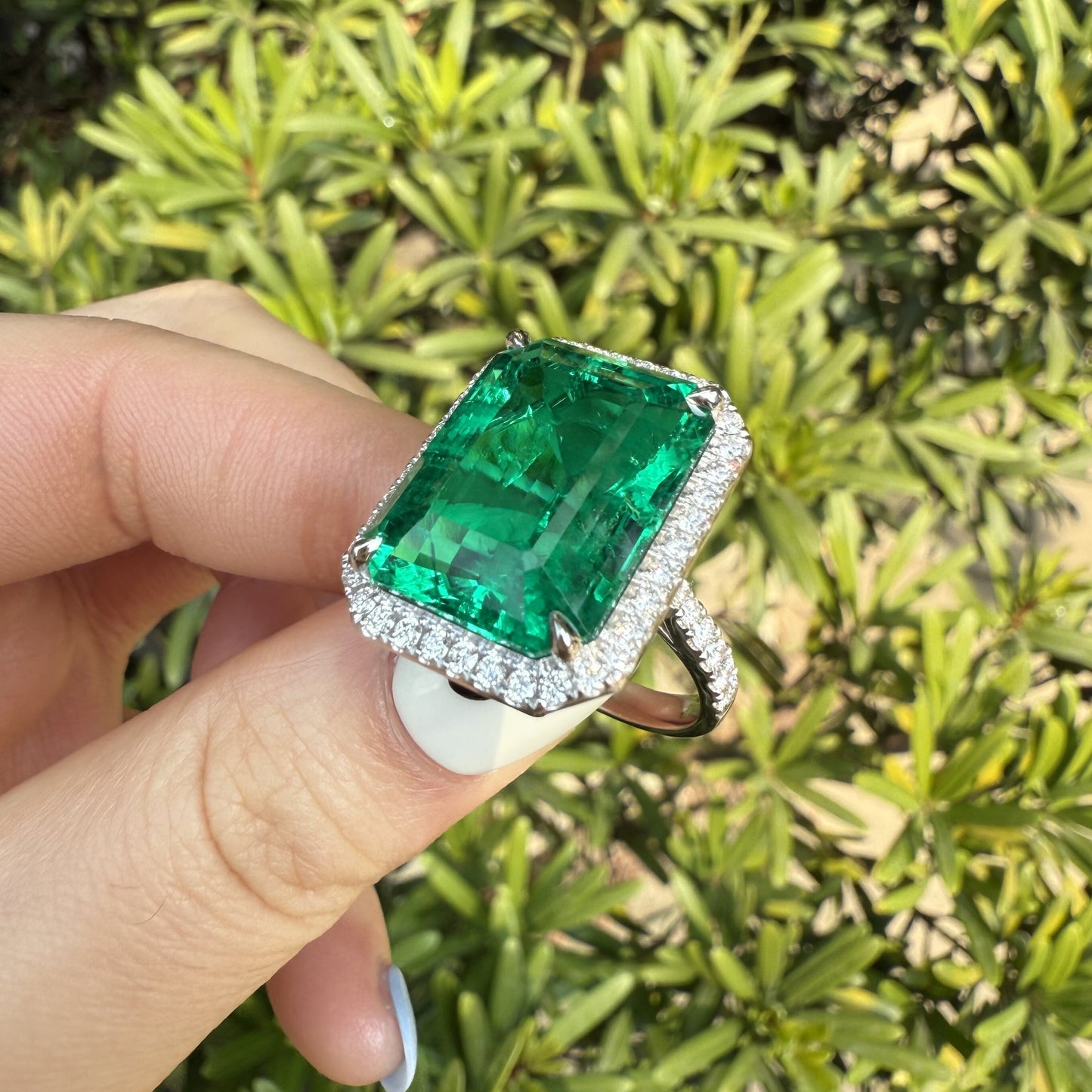 Pirmiana Hot Sale Classic Design Ring 14X18mm 16.3ct Emerald Shape 18K white gold Lab Grown Emerald And Lab Grown Diamond Girlfriend Gift