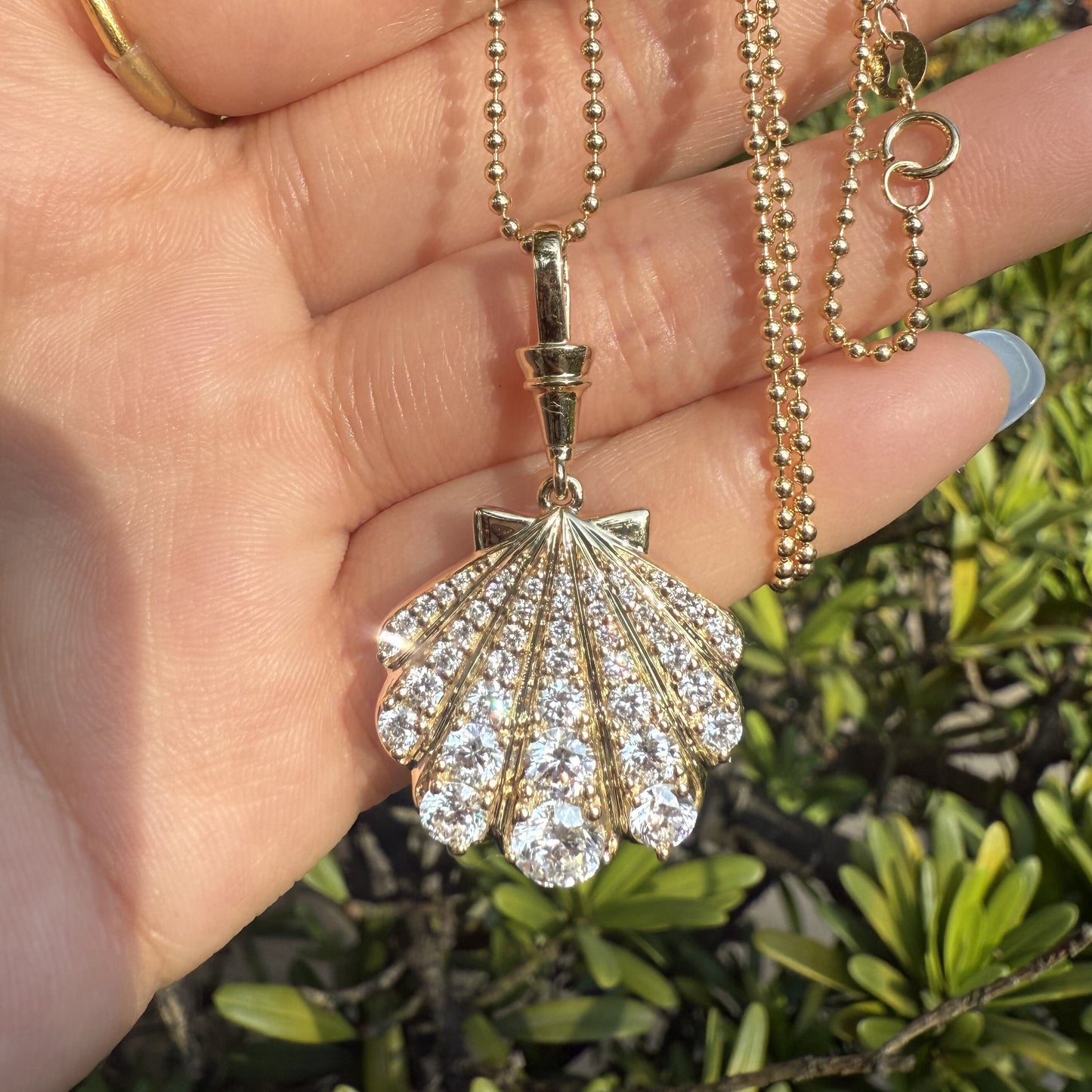 Pirmiana Jewelry Customized 14k Yellow Gold Lab Grown Diamond Shell Pendant for Women Party Gift
