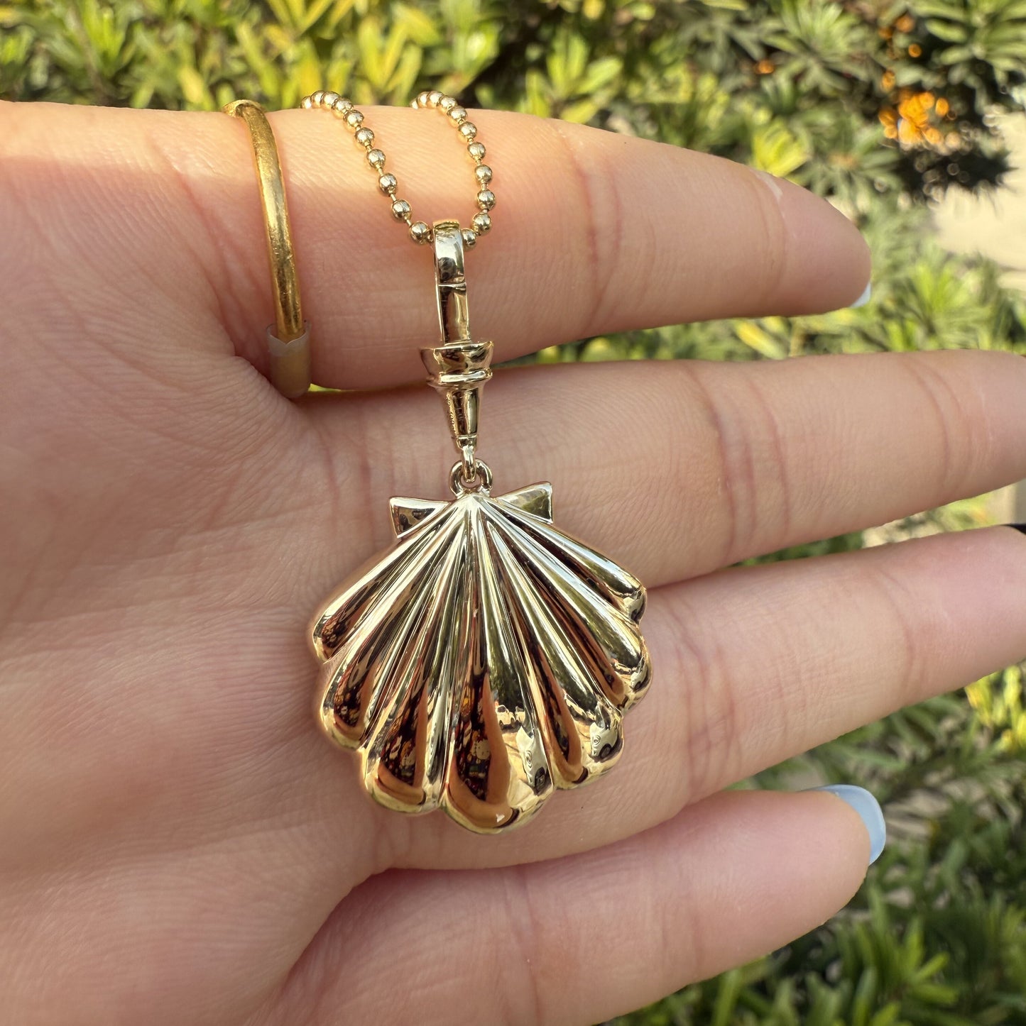 Pirmiana Jewelry Customized 14k Yellow Gold Lab Grown Diamond Shell Pendant for Women Party Gift
