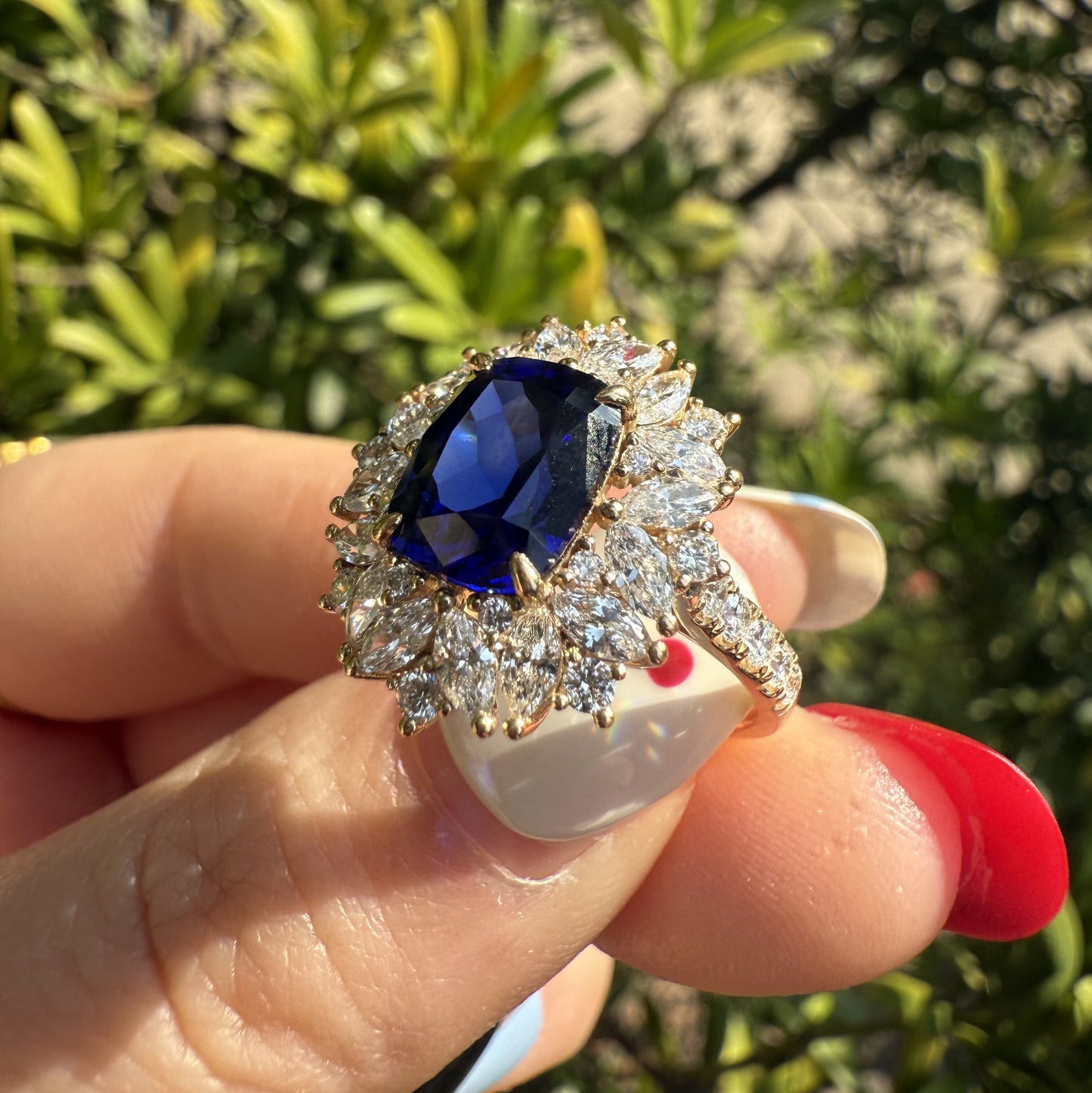 Pirmiana Custom Design 18k Yellow Gold Ring for Women 7x9mm 3ct Lab Grown Sapphire And DEF HPHT Diamond Jewelry