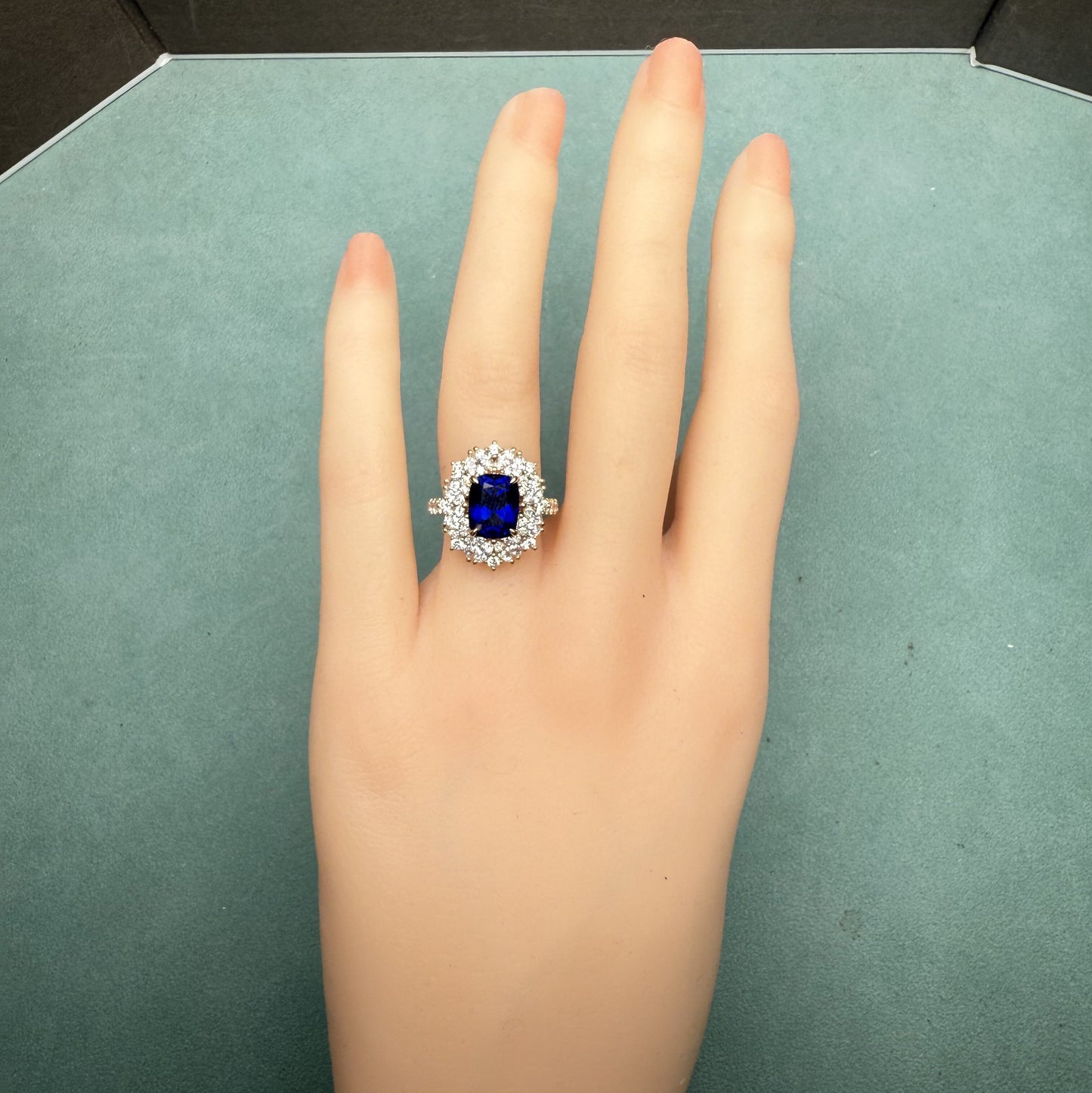 Pirmiana Custom Design 18k Yellow Gold Ring for Women 7x9mm 3ct Lab Grown Sapphire And DEF HPHT Diamond Jewelry