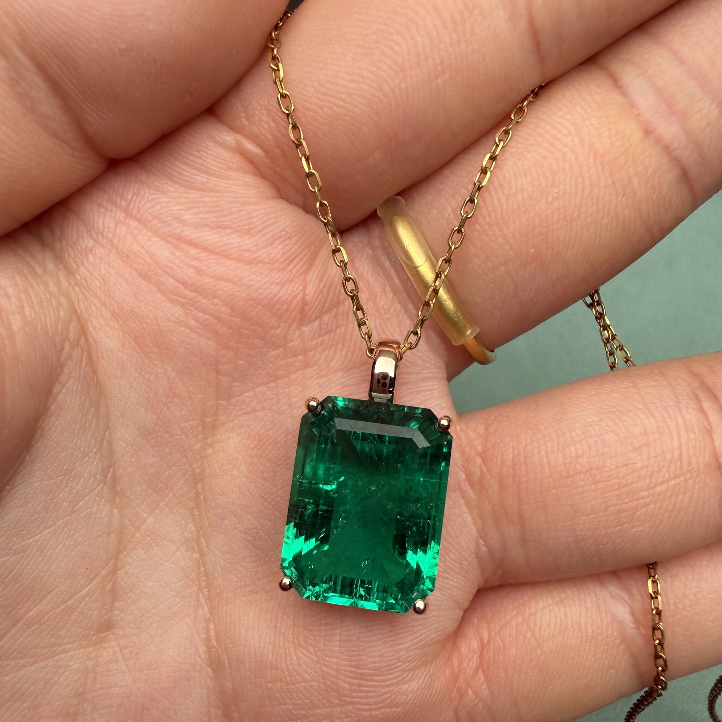 Primiana New Classic Style 14K 12x16mm 12.5ct Lab Grwon Emerlad Pendant Girlfriend Gift