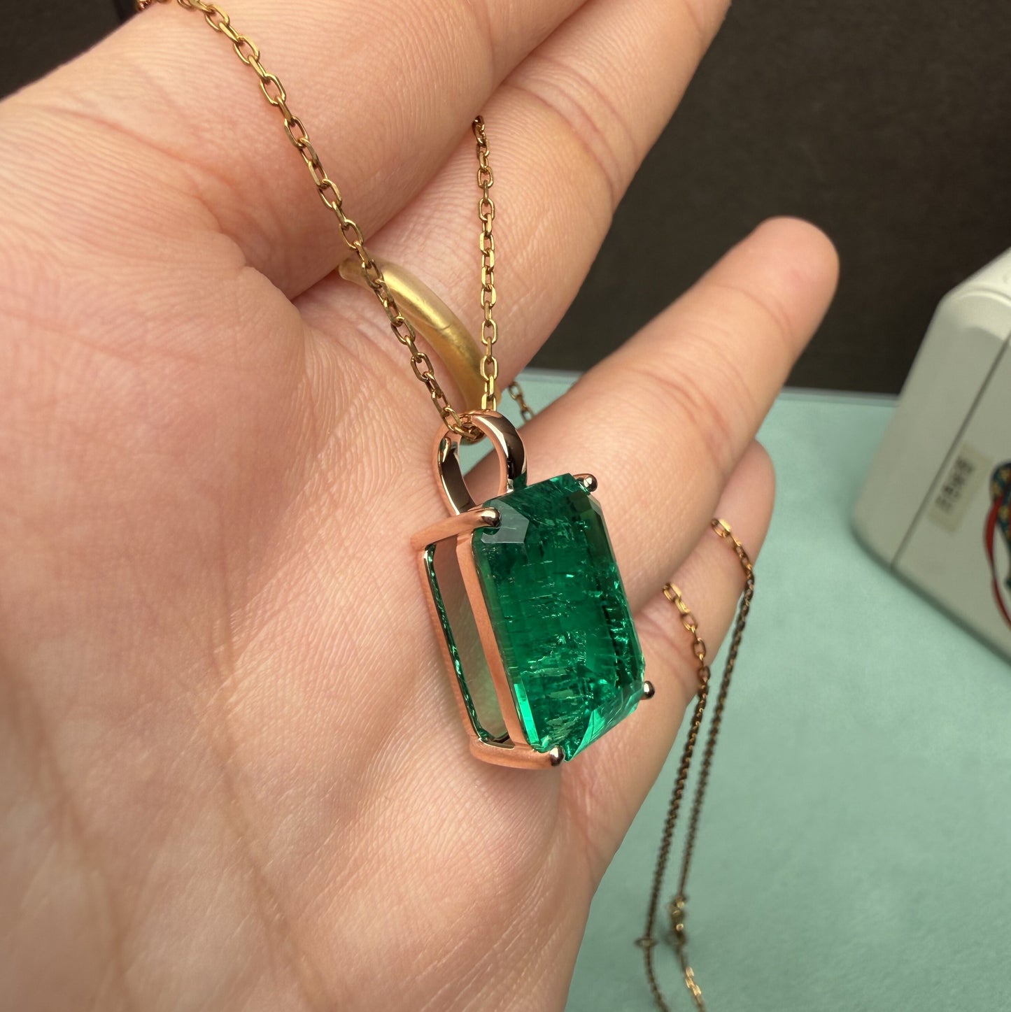 Primiana New Classic Style 14K 12x16mm 12.5ct Lab Grwon Emerlad Pendant Girlfriend Gift