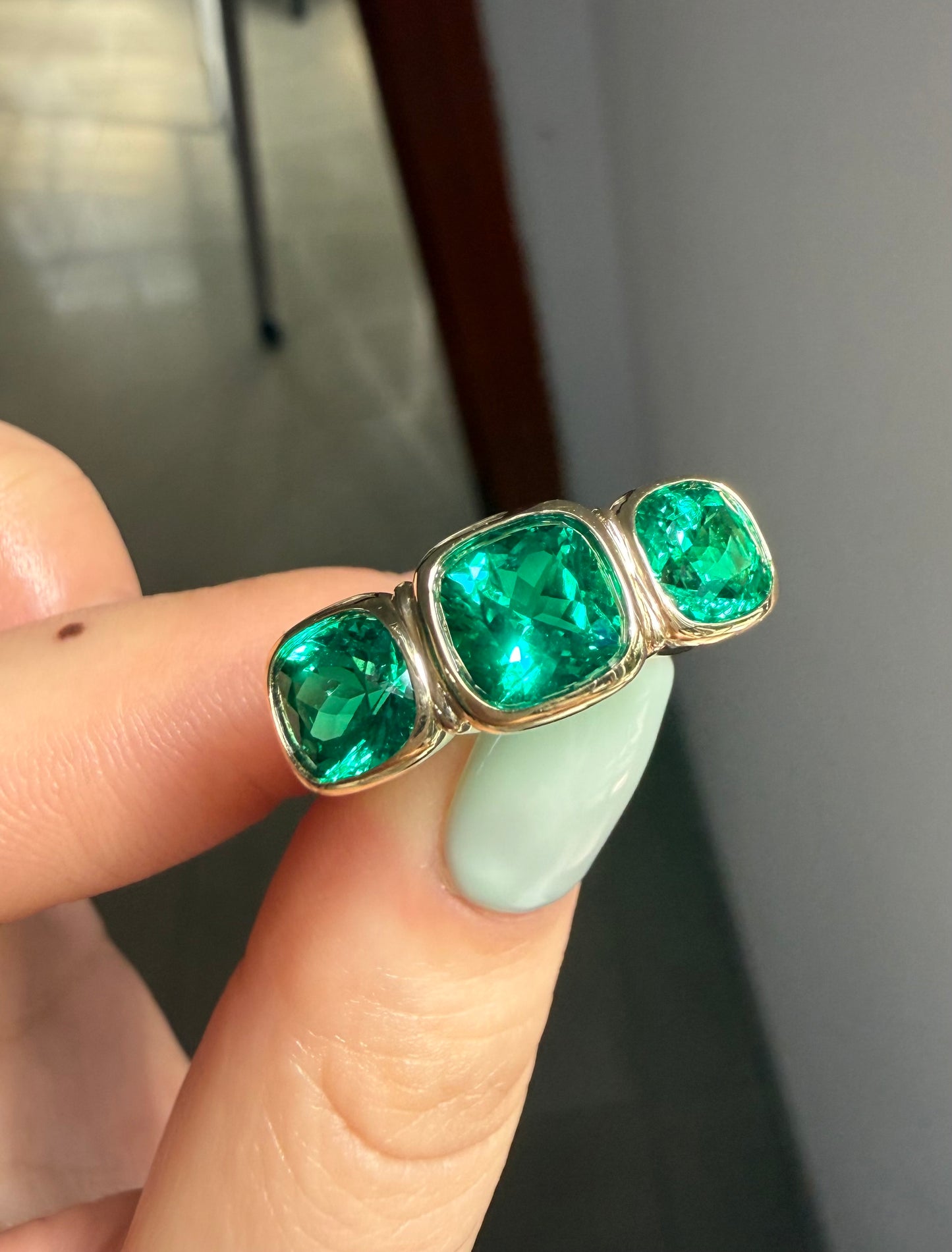 Pirmiana Hot Sale Classic Design Lab Grown Emerald 18k yellow Gold Rings 3.3ct total Lab Grown Emerald Girlfriend Gift