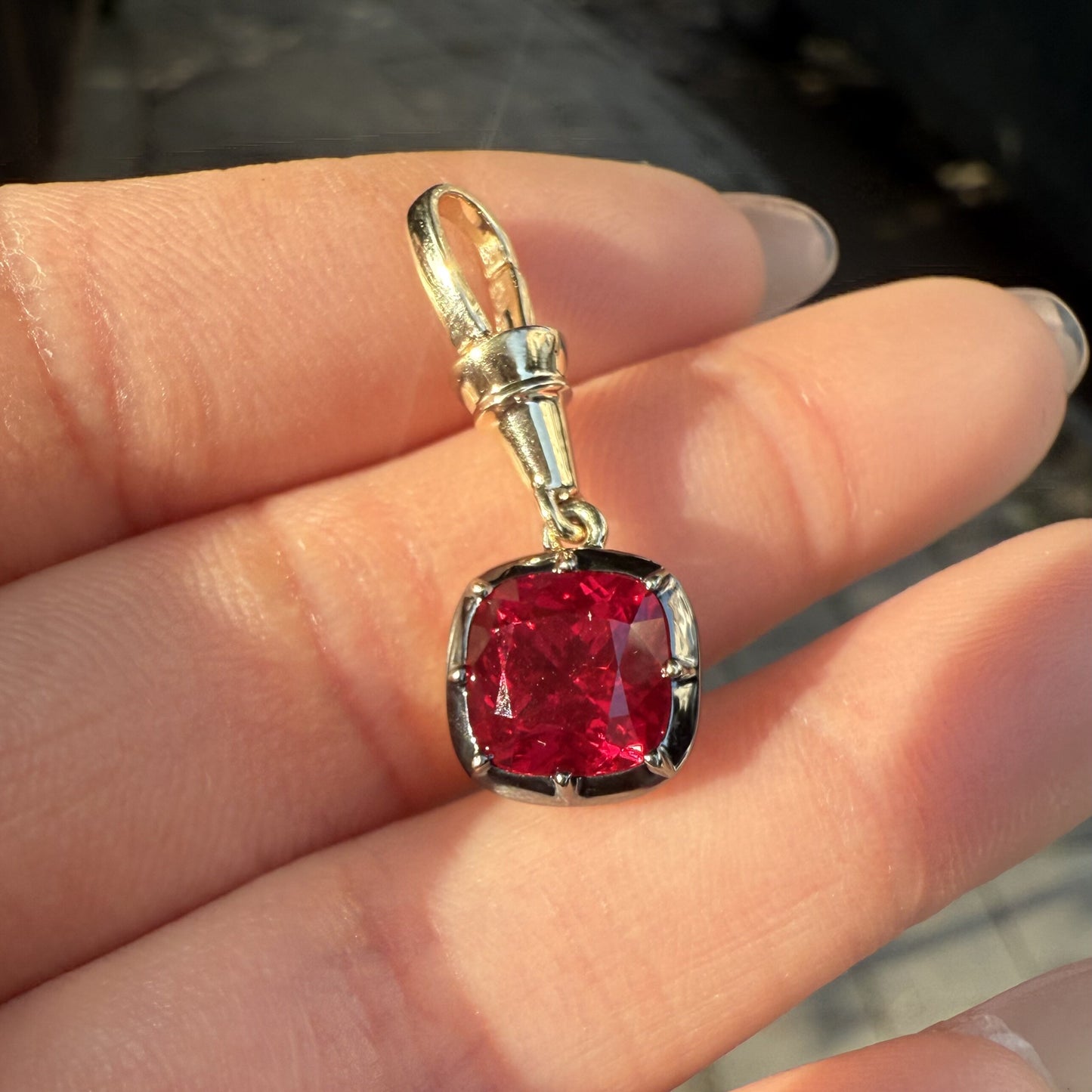 Primiana New Classic Style 9K 8X8mm 2.3ct Cushion Cut Lab Grwon Emerlad Pendant Girlfriend Gift