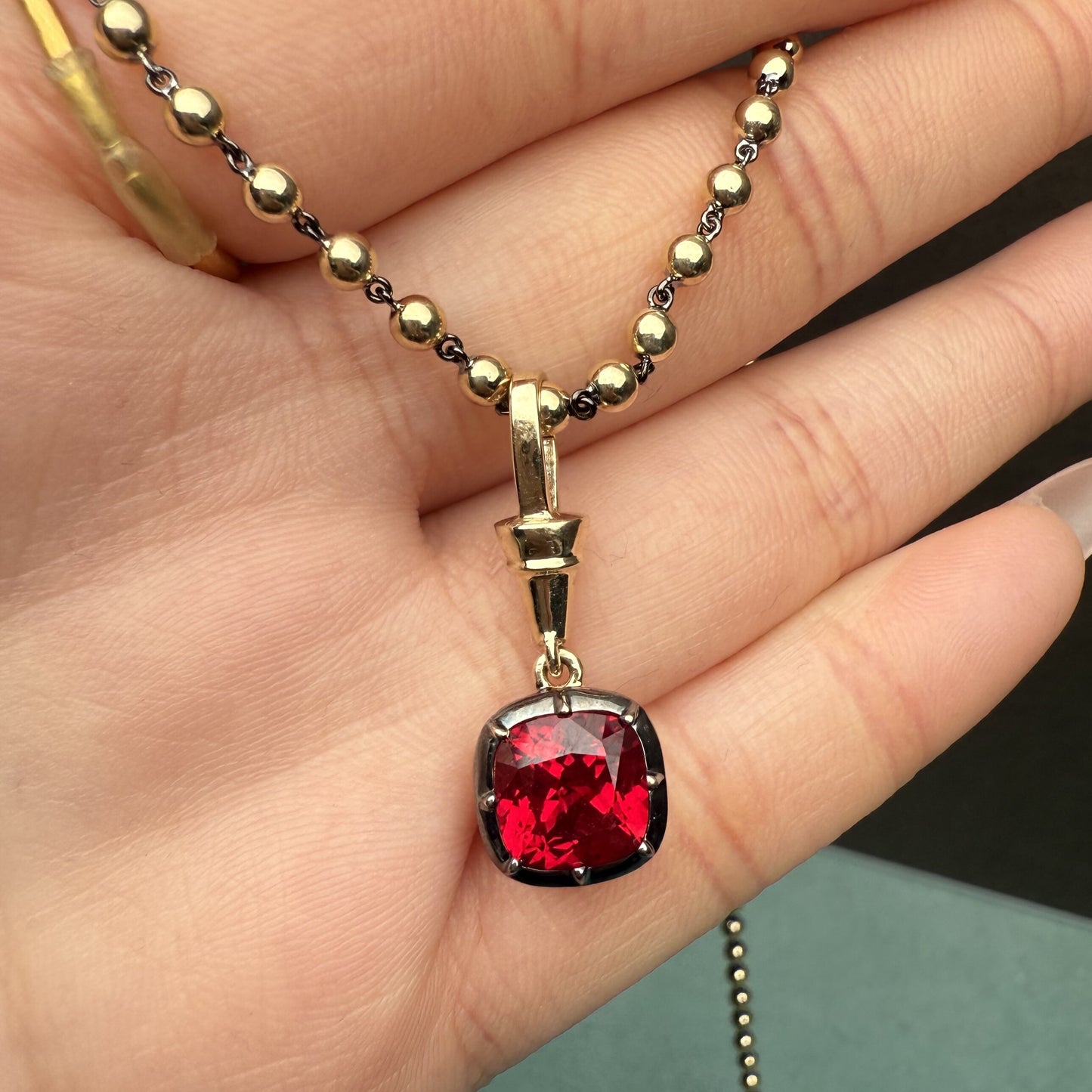 Primiana Hot Sale New Classic Style Black Gold Chain With 9k 3ct Lab Grown Ruby Prendant Girlfriend Gift