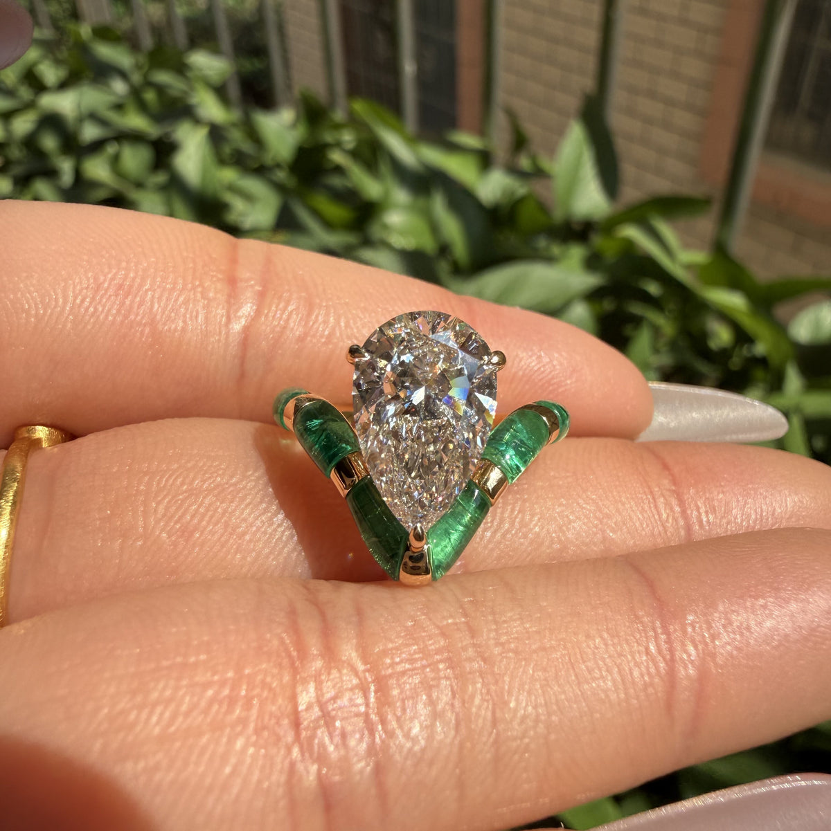 Pirmiana Hot Sale Classic Design Lab Grown Emerald 18k yellow Gold Rings 3ct Lab Grown Diamond Girlfriend Gift