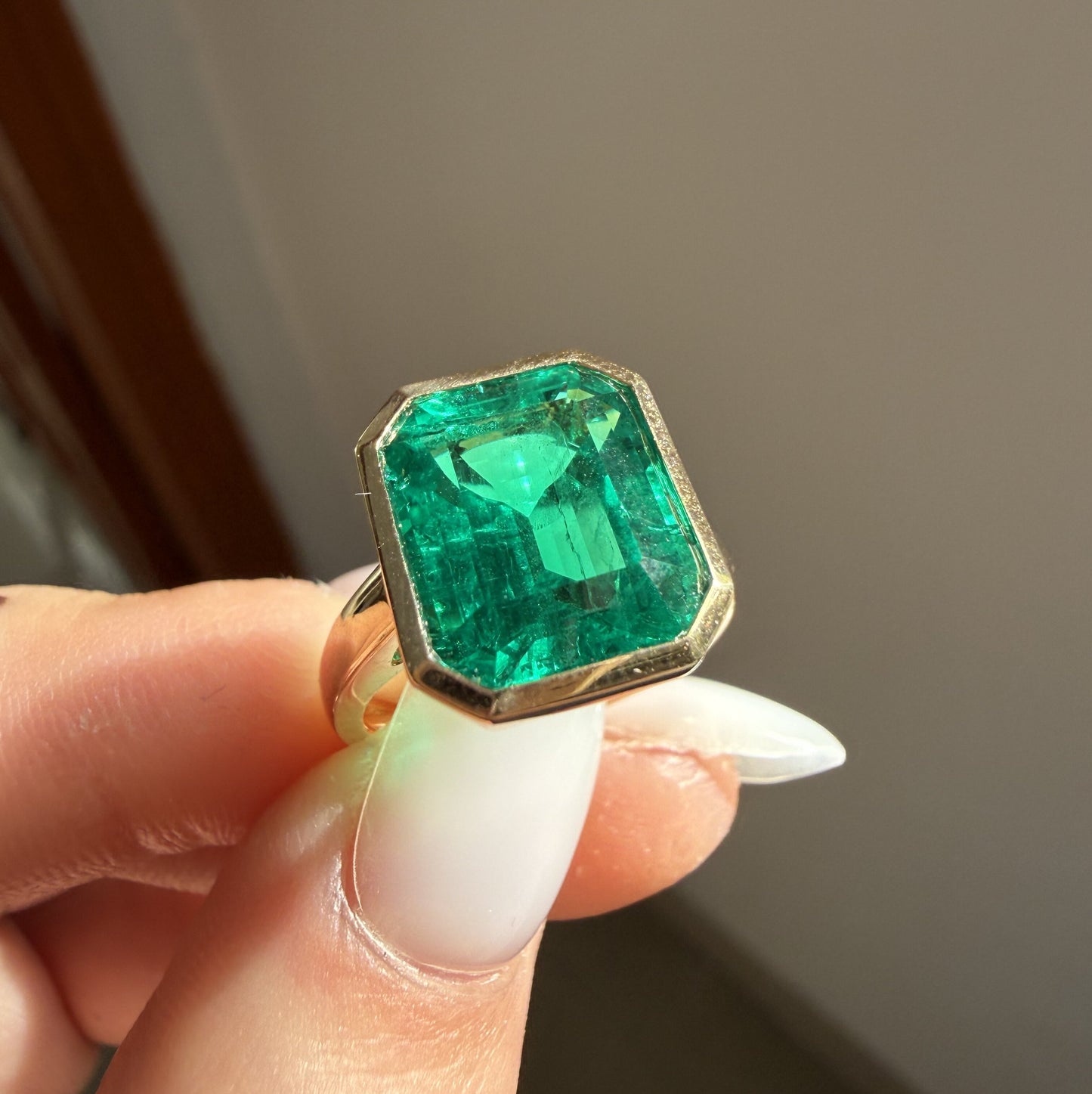 Pirmiana Hot Sale Classic Design Lab Grown Emerald 18k Gold Rings 10X12MM 5.6ct Lab Grown Emerald Girlfriend Gift