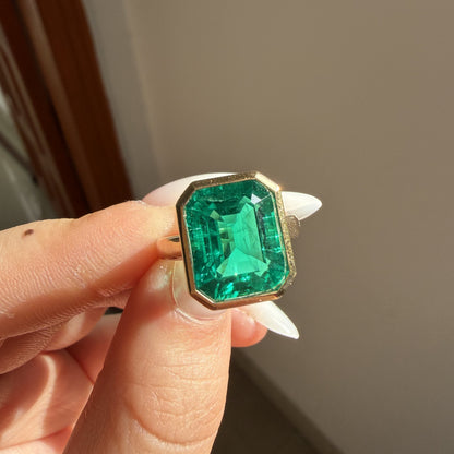 Pirmiana Hot Sale Classic Design Lab Grown Emerald 18k Gold Rings 10X12MM 5.6ct Lab Grown Emerald Girlfriend Gift