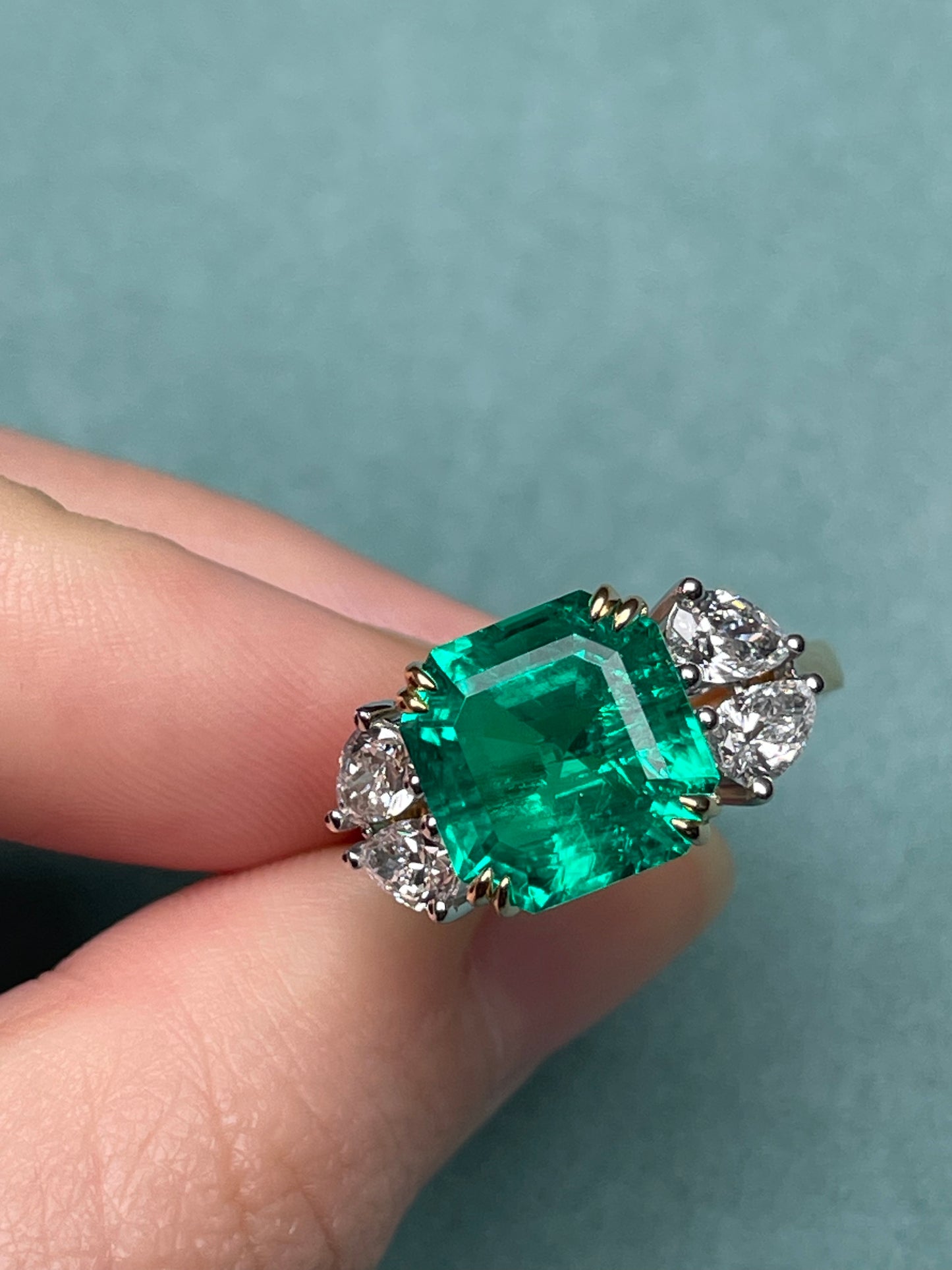 Pirmiana Customized 18k Gold 4.75ct Lab Grown Emerald with 0.979ct Diamond Ring Jewelry Engagement Gift Women